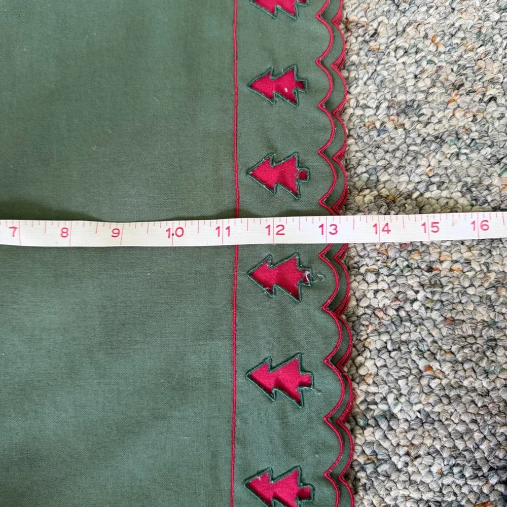 Vintage Christmas Tree Cutwork Placemats Green Red Holiday Table Decor Set of 4